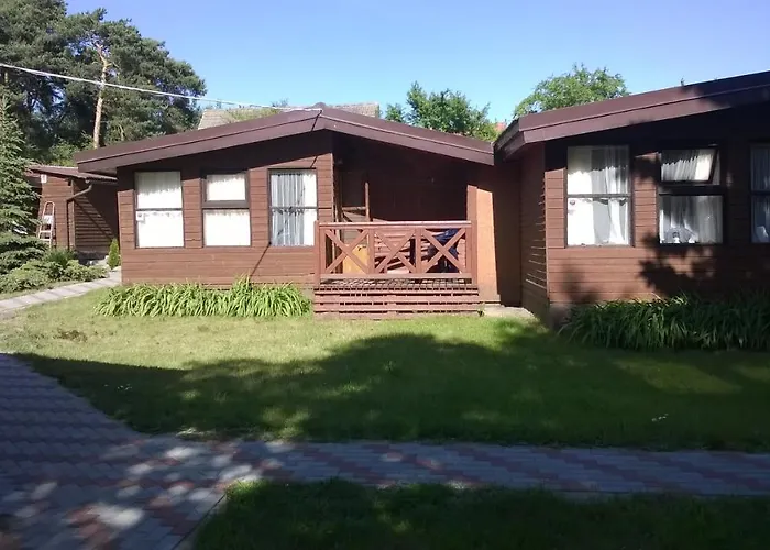 琥珀娱乐中心酒店 *