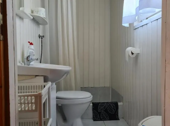 山林小屋 琥珀娱乐中心酒店