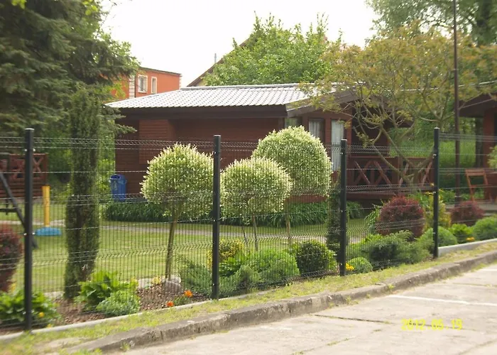 琥珀娱乐中心酒店 山林小屋 Kąty Rybackie