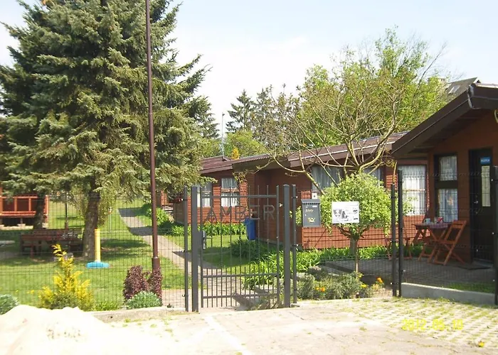 琥珀娱乐中心酒店 山林小屋