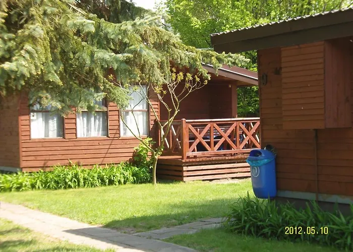 琥珀娱乐中心酒店 山林小屋 Kąty Rybackie